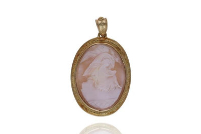 Ciondolo con cammeo - Asta Preziosi