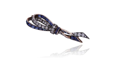 Spilla con diamanti, zaffiri e pietre - Asta Preziosi
