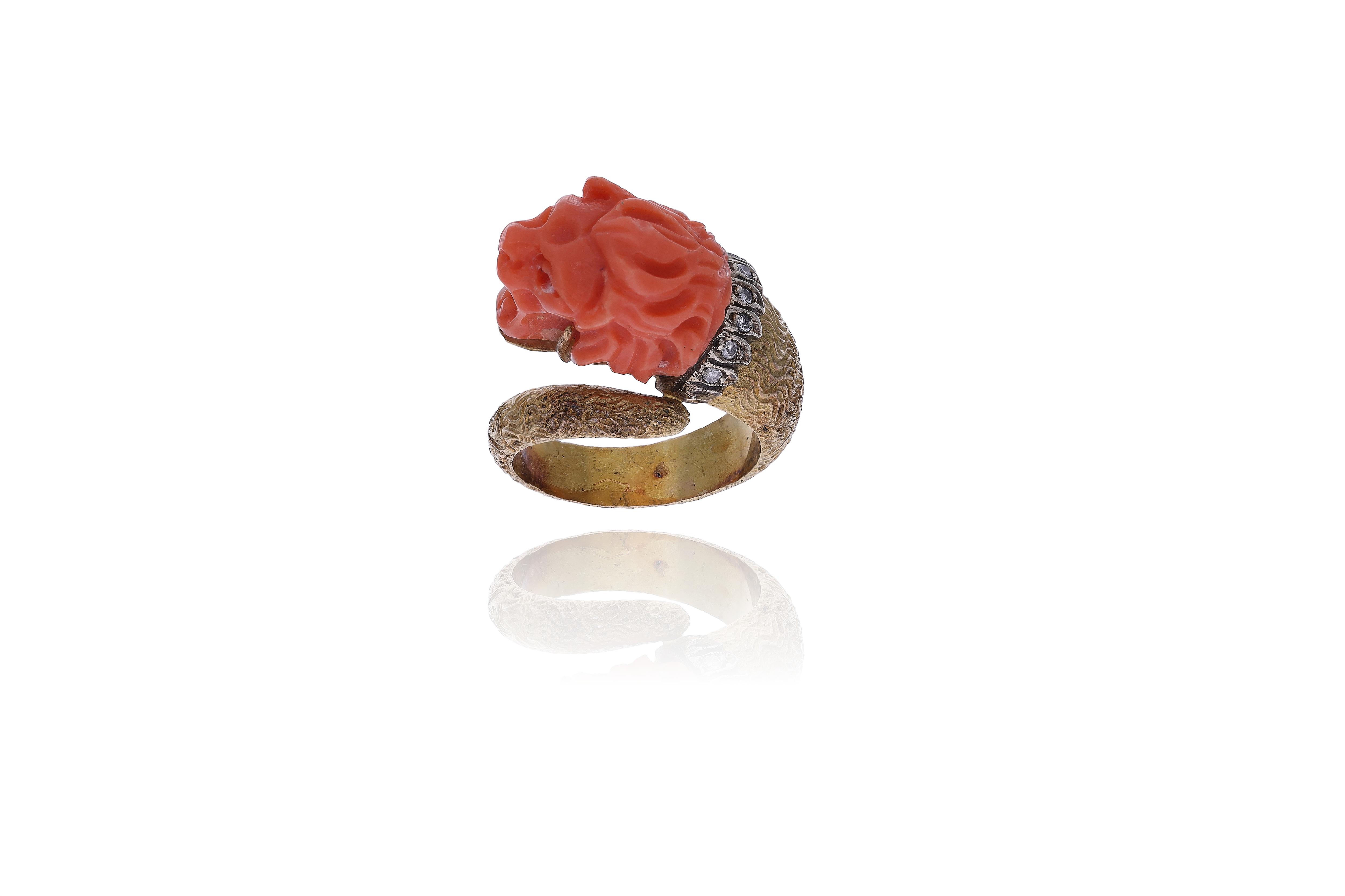 Anello con corallo e diamanti - Asta Preziosi