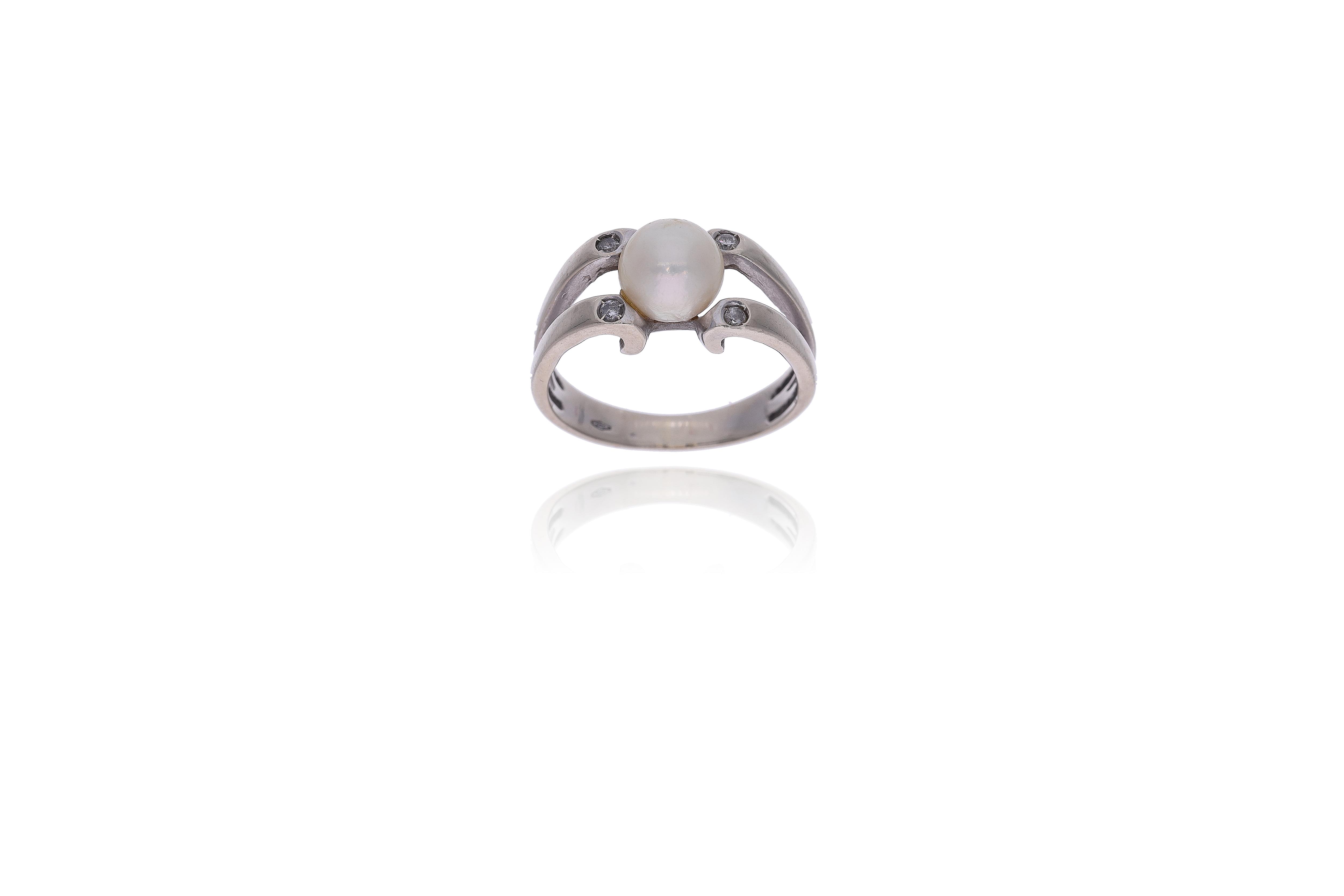 Anello con diamanti e perla coltivata - Asta Preziosi
