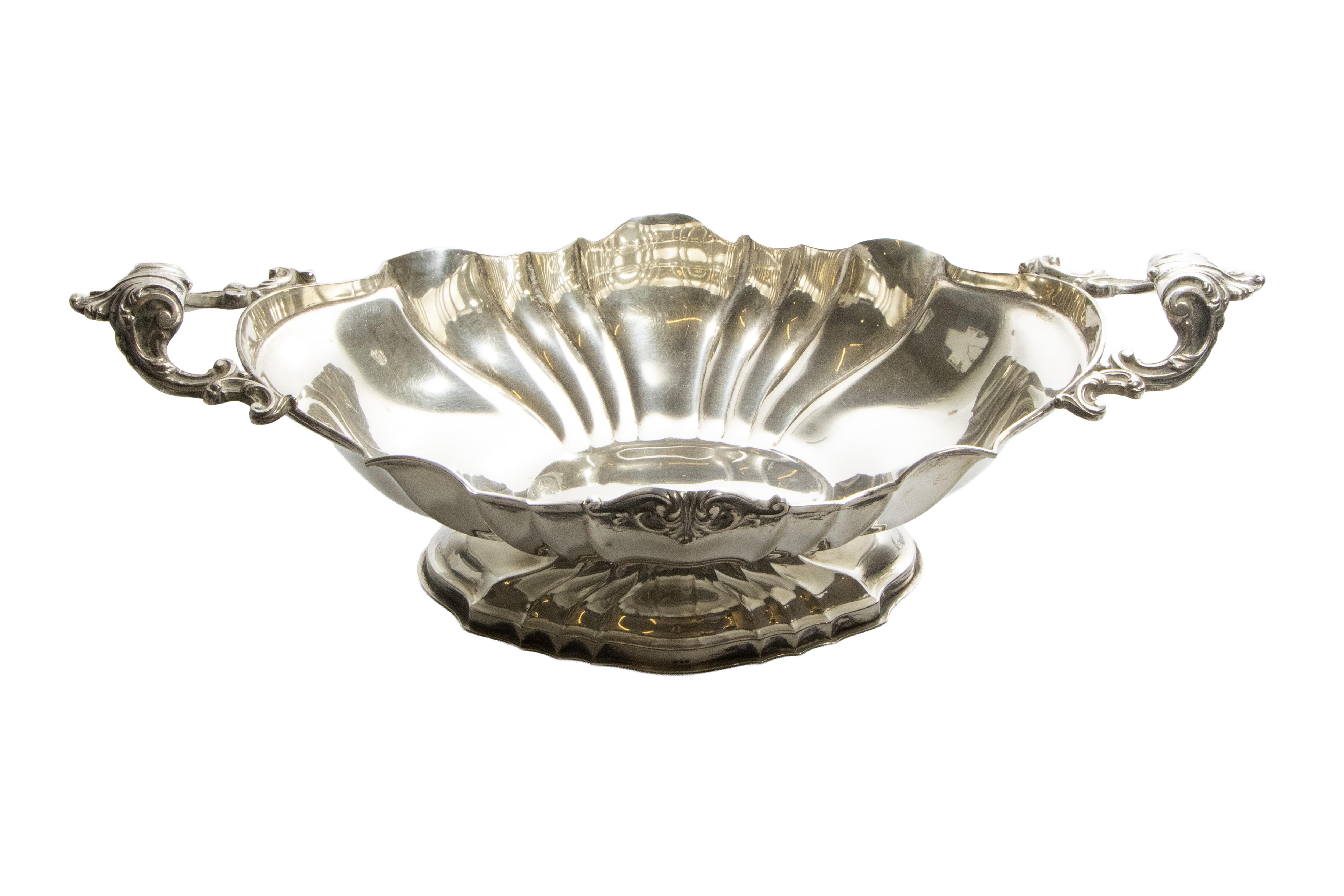 Ricci e C. centro in argento - Asta Preziosi