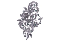 Spilla con smeraldi e diamanti - Asta Preziosi