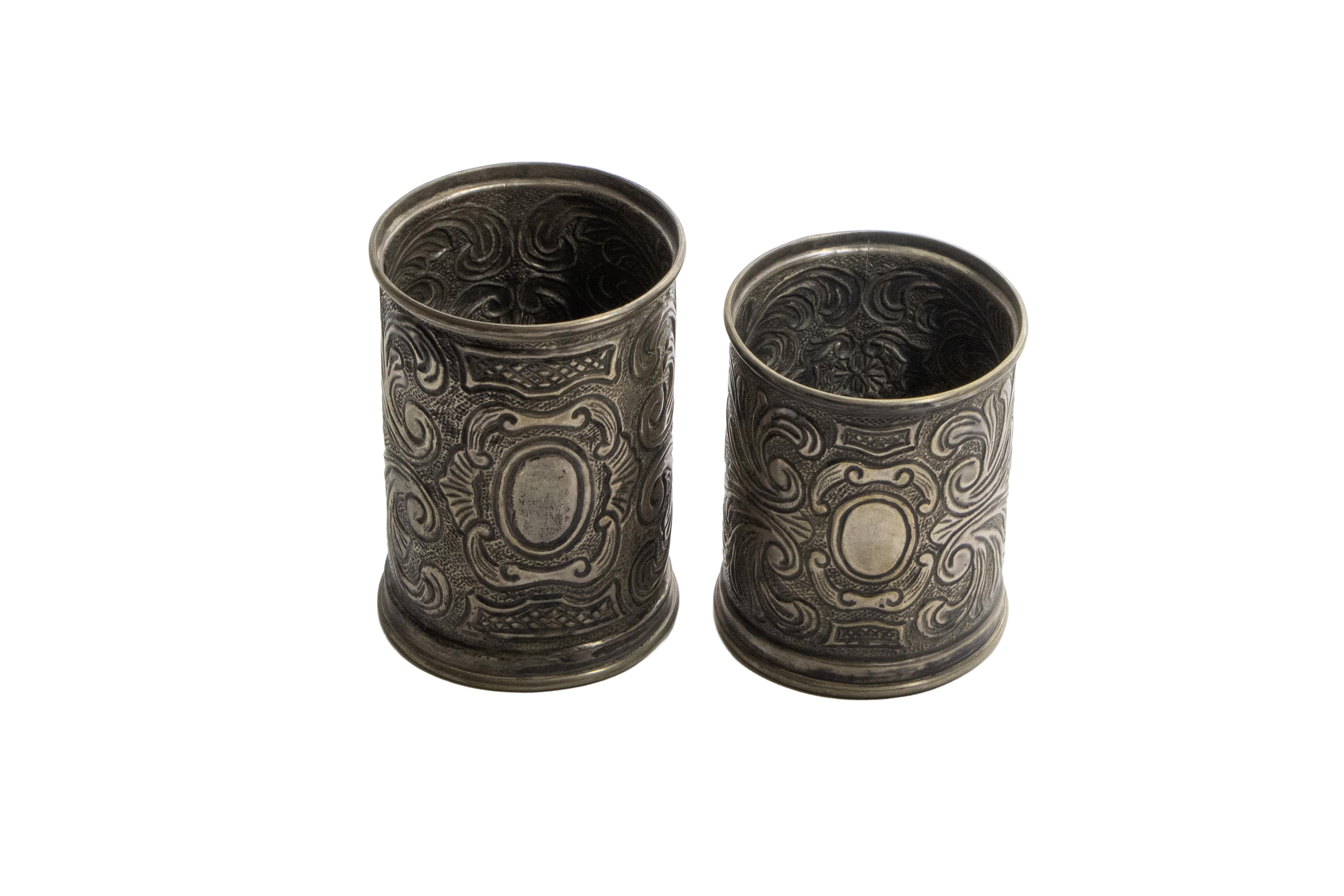 Due bicchieri in argento - Asta Preziosi