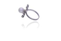 Anello con diamanti e perla coltivata - Asta Preziosi Anello con diamanti e perla coltivata - Asta Preziosi