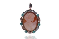 Pendente con cammeo, smeraldi e diamanti - Asta Preziosi