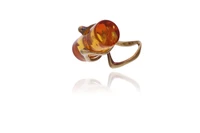 Anello con ambra trattata - Asta Preziosi