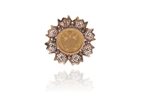 Spilla con medaglia - Asta Preziosi