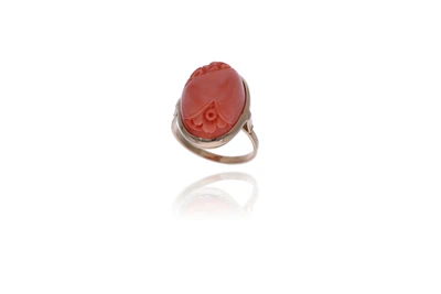 Anello con corallo - Asta Preziosi
