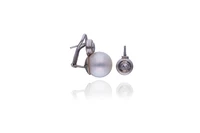 Orecchino con perla coltivata e diamante, pezzo in oro con diamante - Asta Preziosi