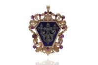 Spilla/ciondolo con diamanti rubini e smalto - Asta Preziosi