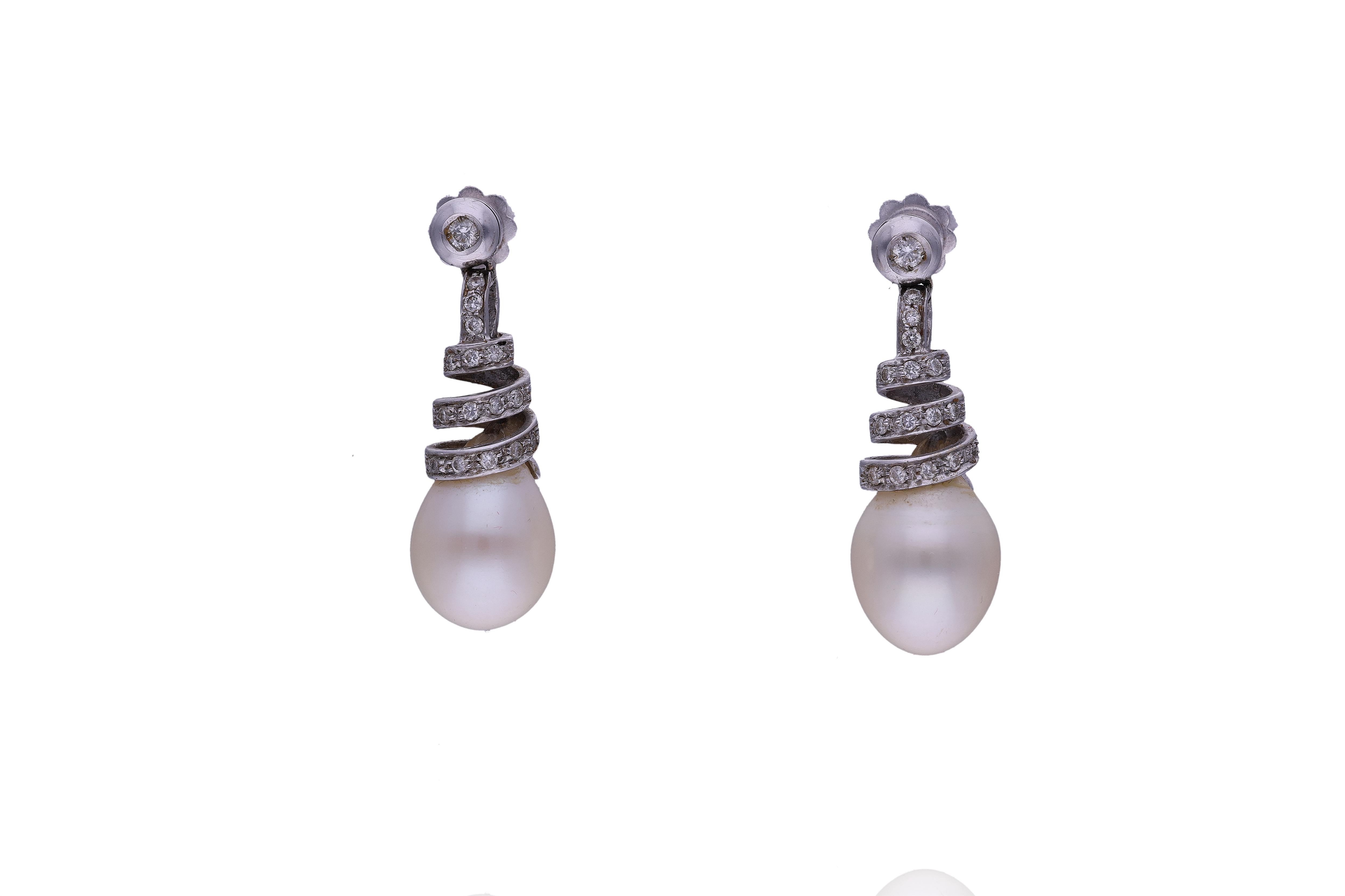 Orecchini con perle coltivate e diamanti - Asta Preziosi