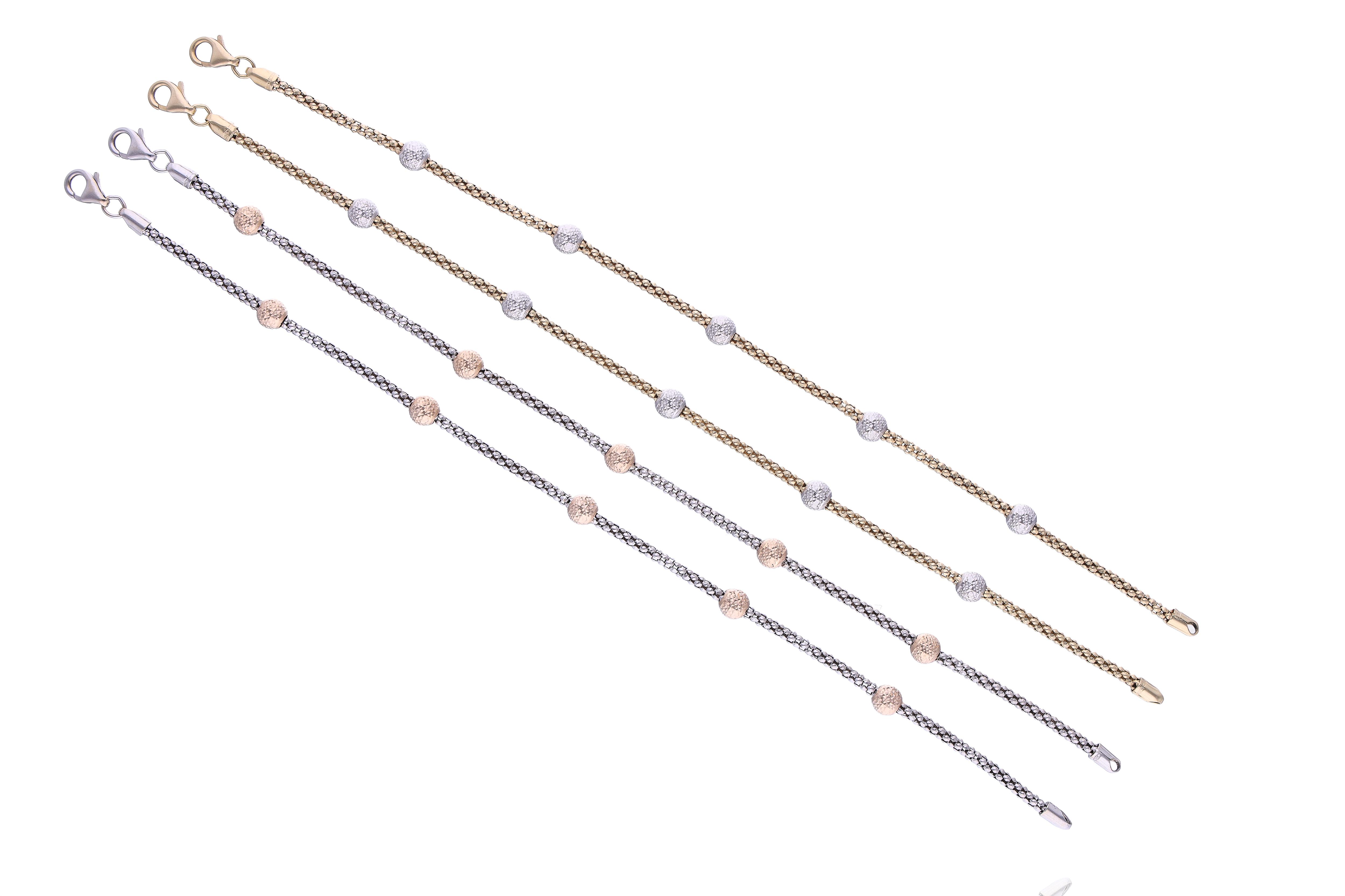 Quattro bracciali in oro - Asta Preziosi