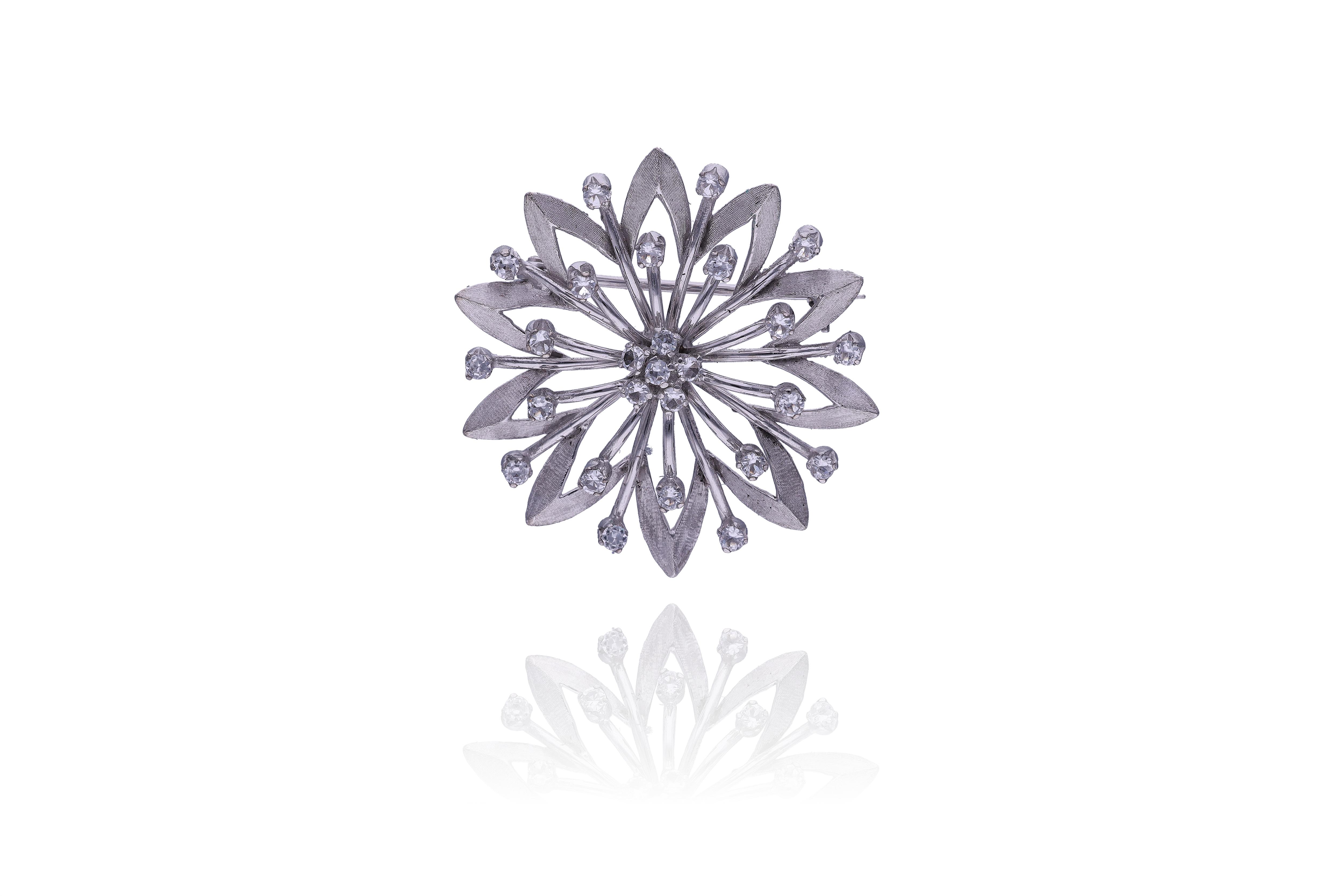 Spilla con pietre - Asta Preziosi