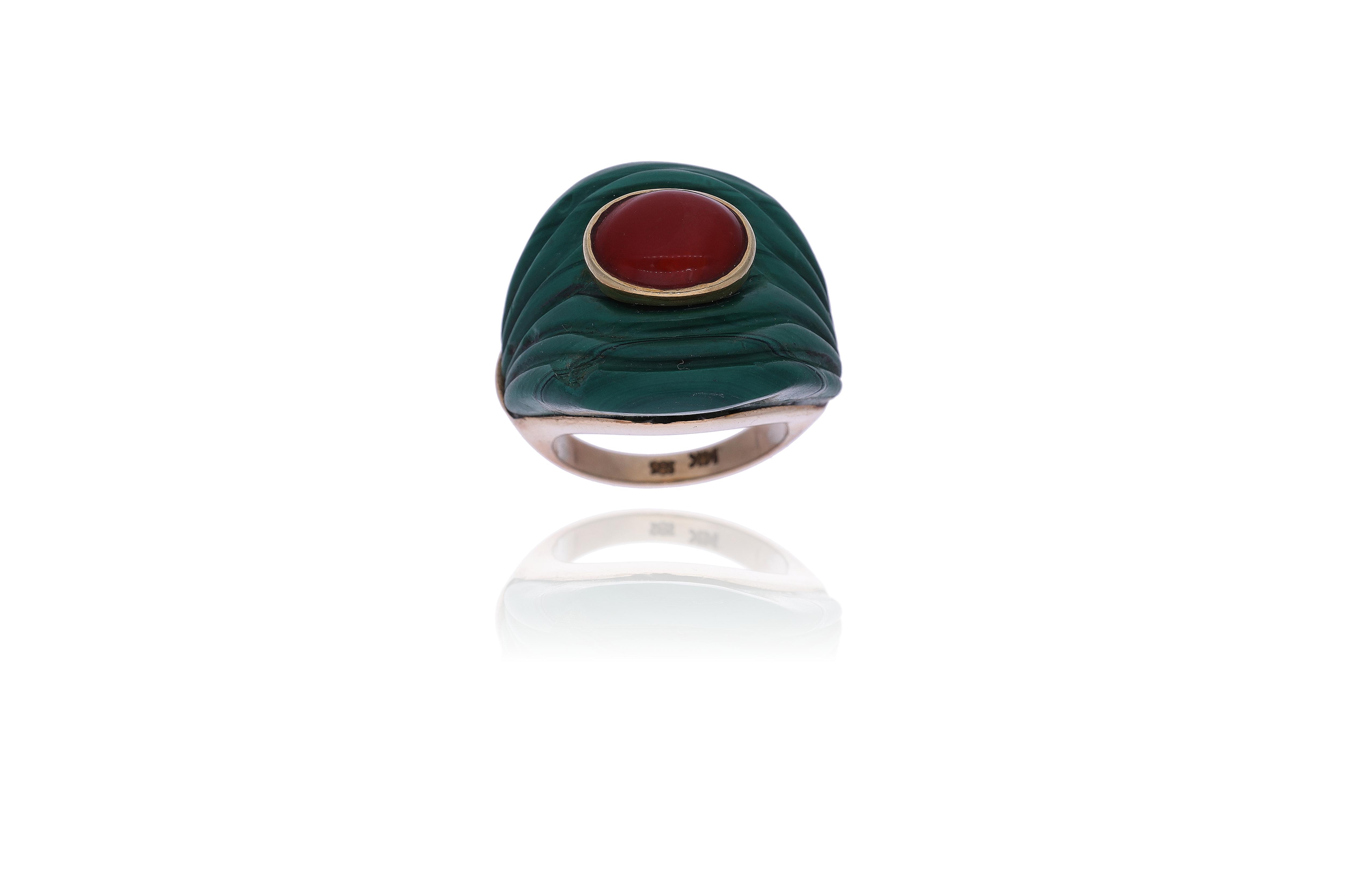 Anello con malachite e corallo - Asta Preziosi