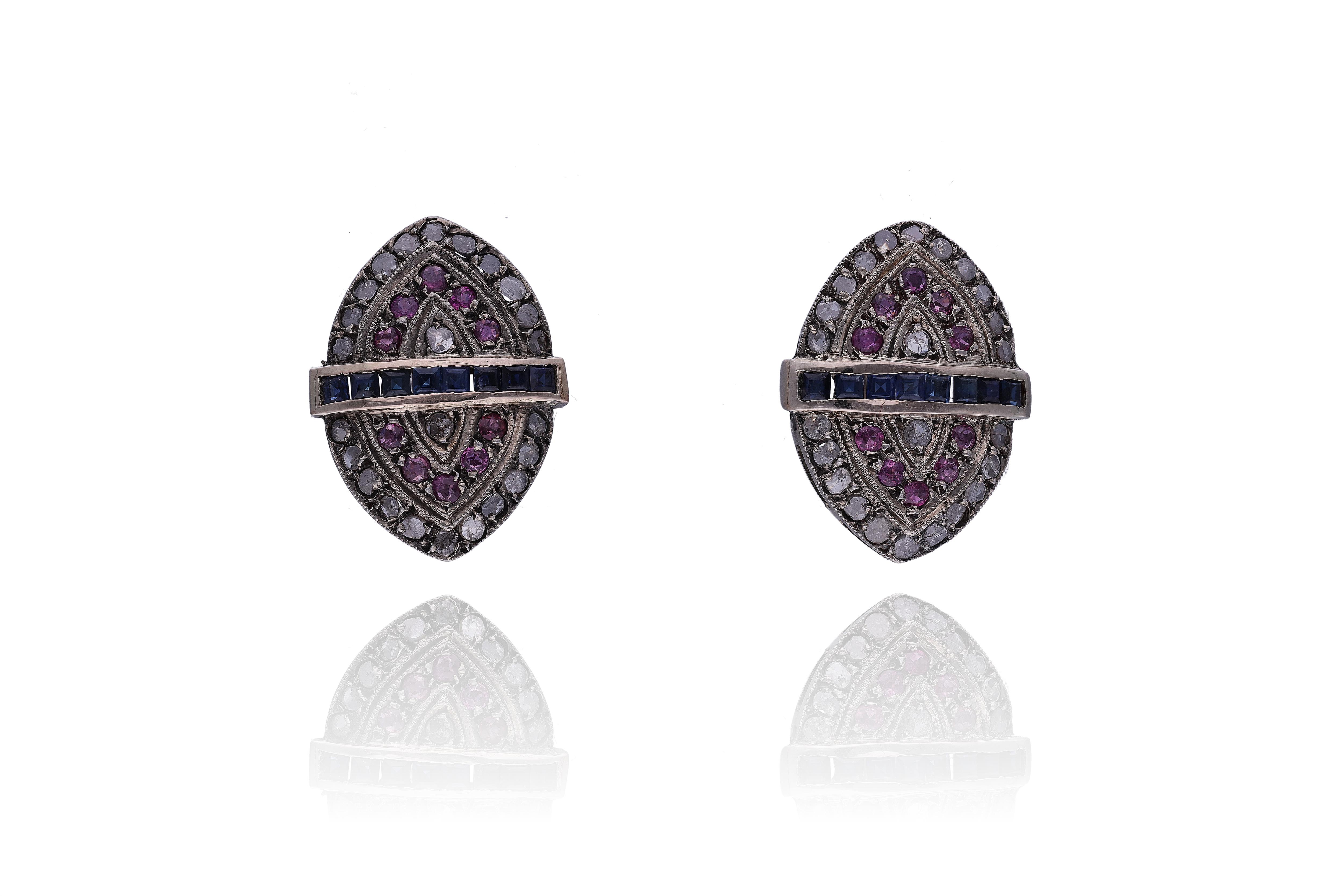 Orecchini con diamanti, rubini, zaffiri e pietre - Asta Preziosi