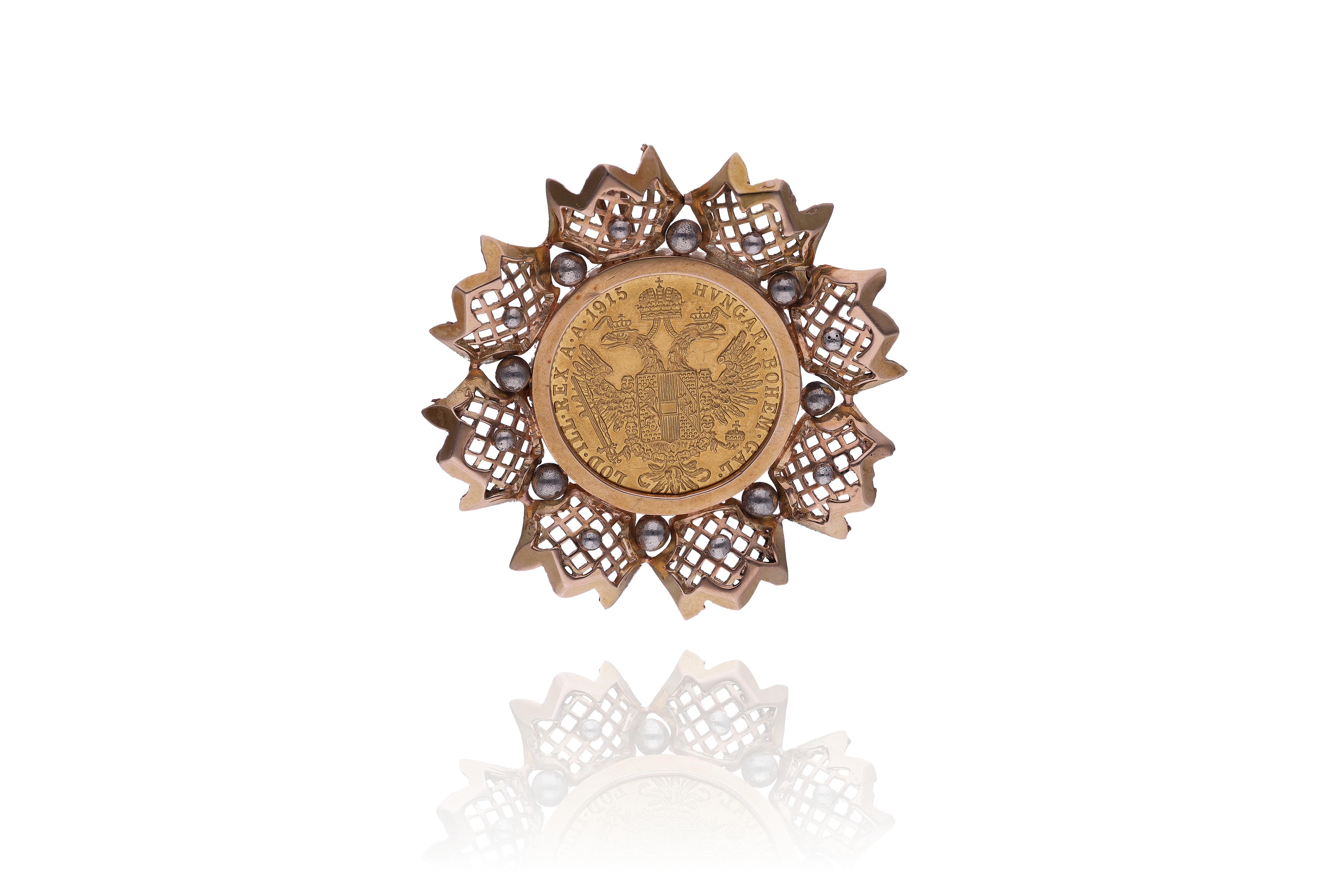 Spilla con medaglia - Asta Preziosi