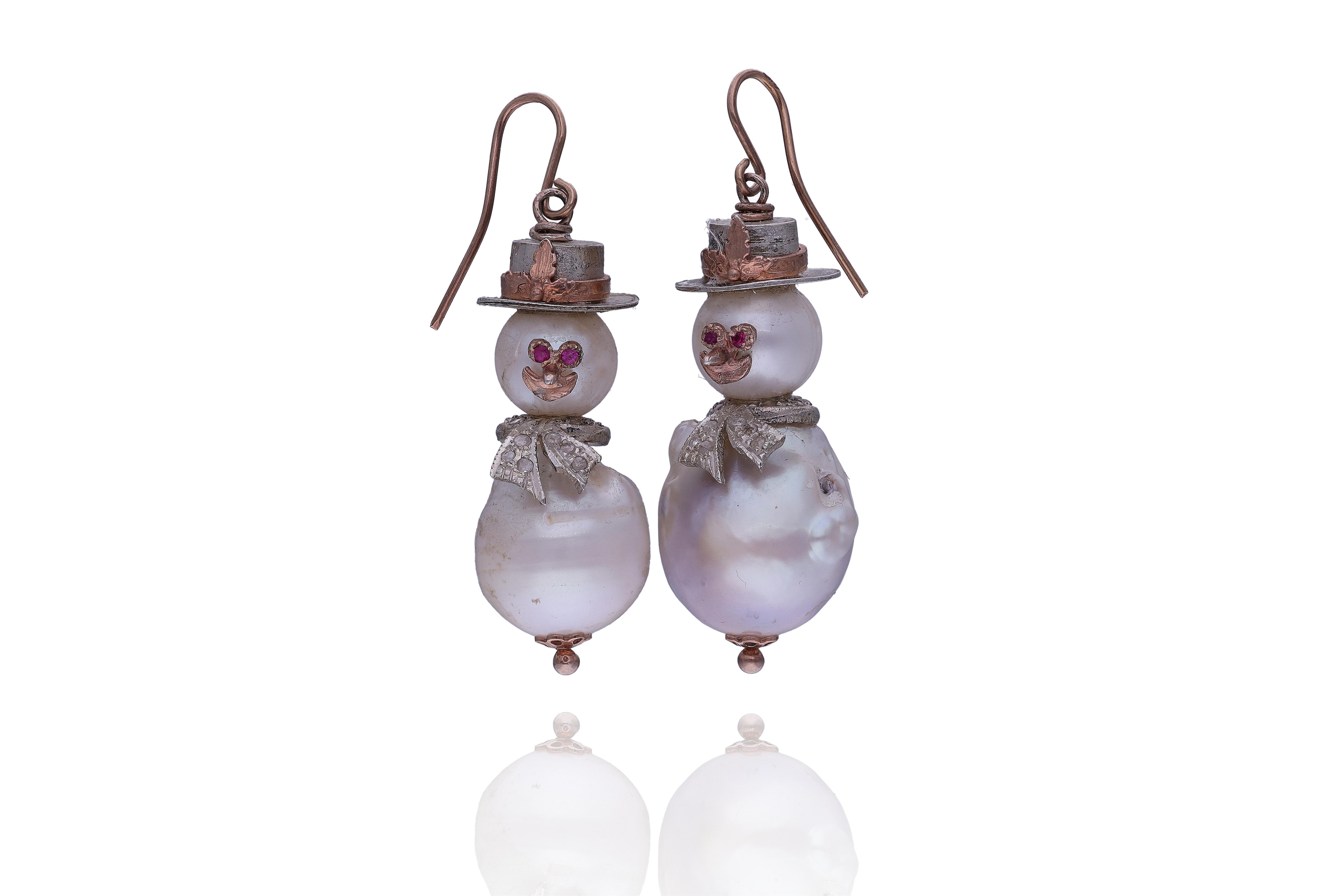 Orecchini con perle coltivate, diamanti e pietre - Asta Preziosi