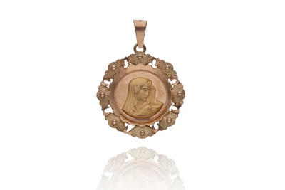 Ciondolo in oro - Asta Preziosi