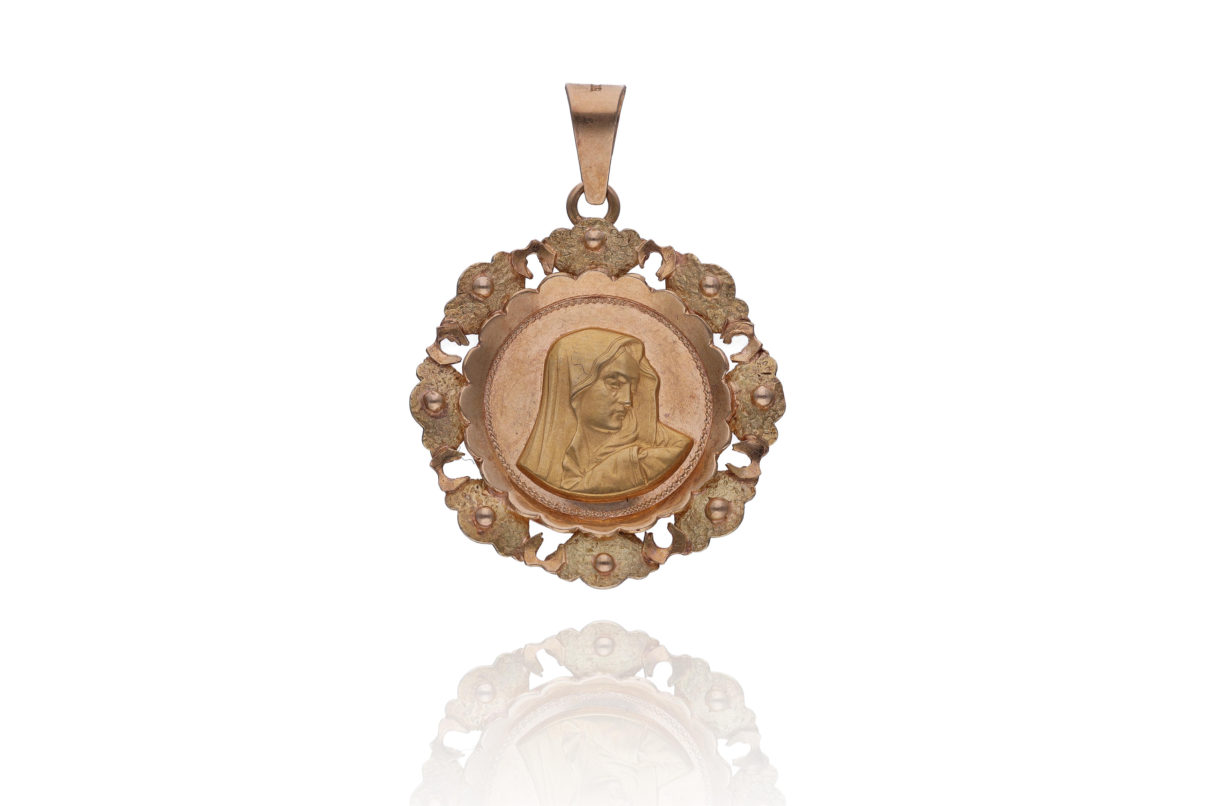 Ciondolo in oro - Asta Preziosi