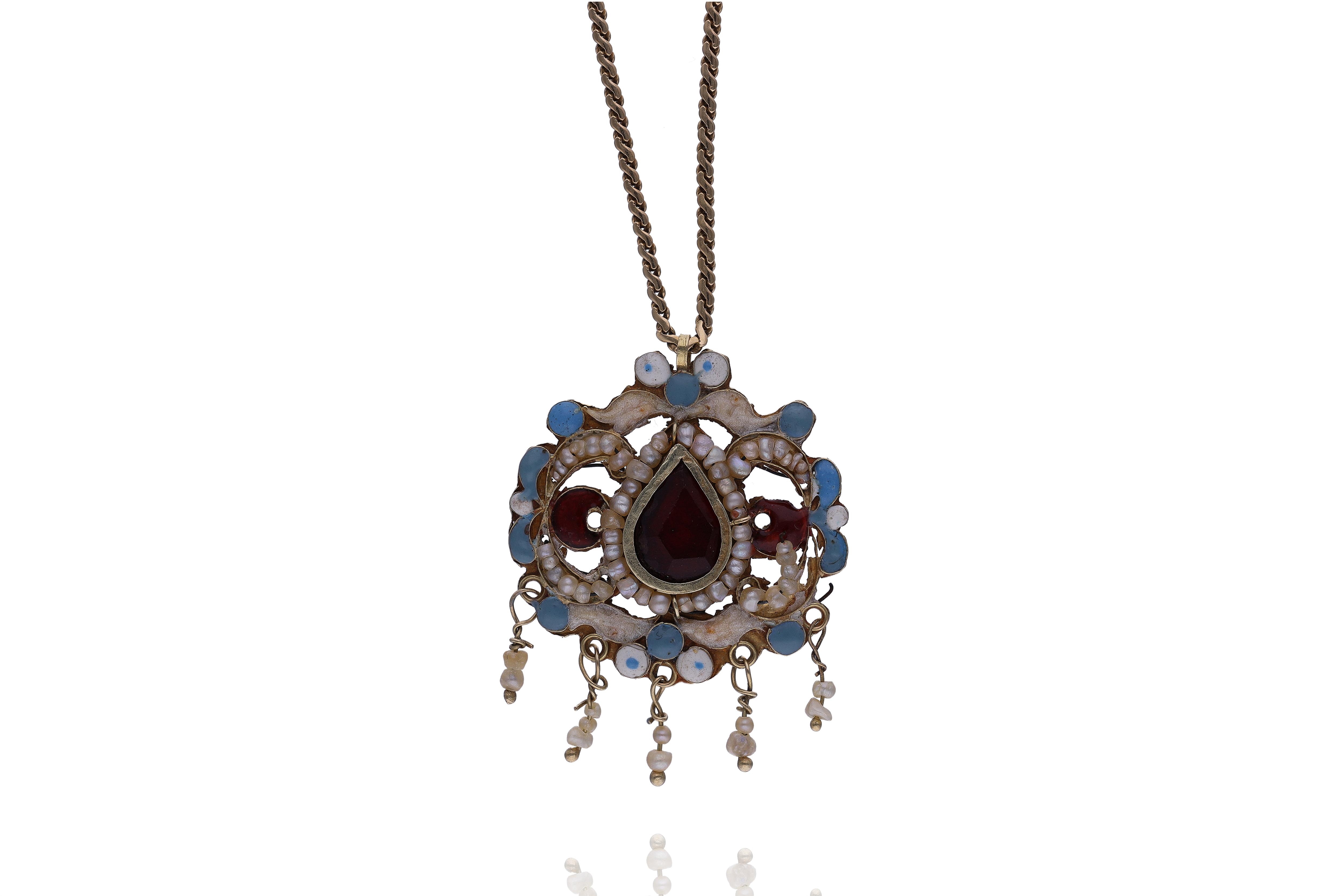 Collana con ciondolo con pietre, smalti e microperle - Asta Preziosi