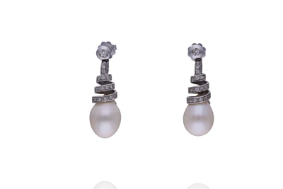 Orecchini con perle coltivate e diamanti - Asta Preziosi