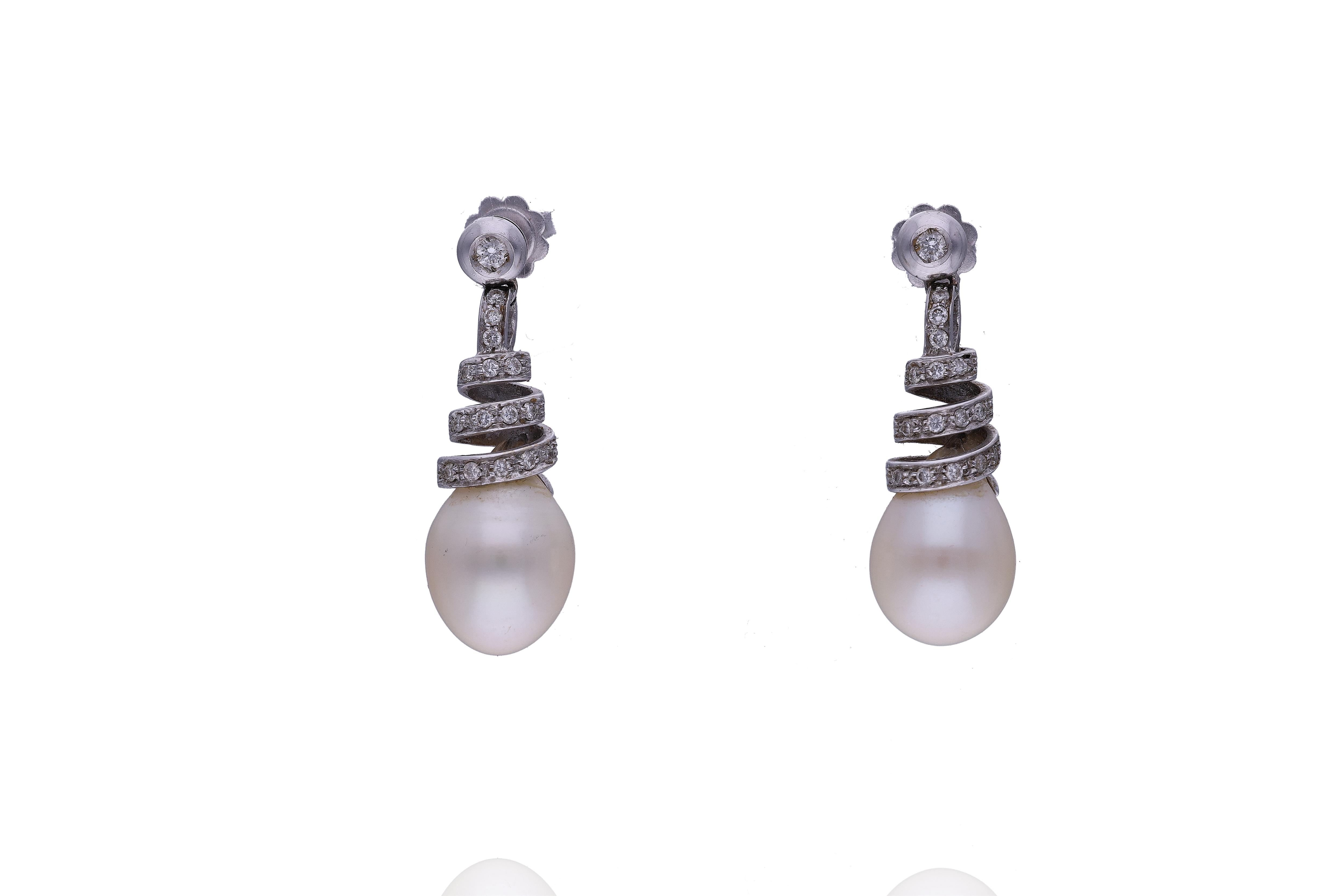 Orecchini con perle coltivate e diamanti - Asta Preziosi