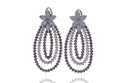 Orecchini con diamanti e diamanti brown - Asta Preziosi