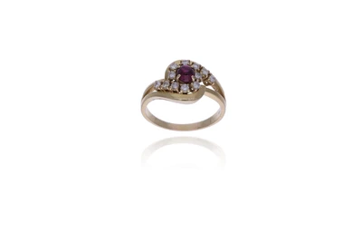 Anello con diamanti e rubino - Asta Preziosi