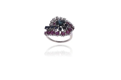 Anello con diamanti, zaffiri, rubini e pietre - Asta Preziosi
