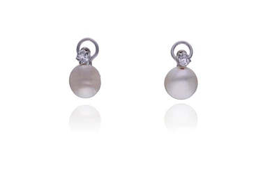 Orecchini con diamanti e perle coltivate - Asta Preziosi