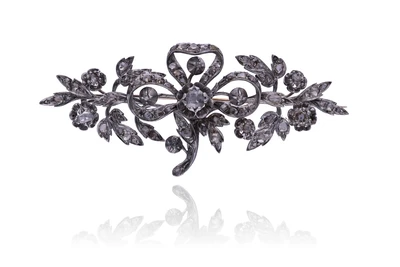 Spilla con diamanti - Asta Preziosi