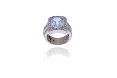 Anello con acquamarina e diamanti - Asta Preziosi