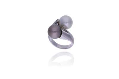 Anello con perle coltivate e diamanti - Asta Preziosi