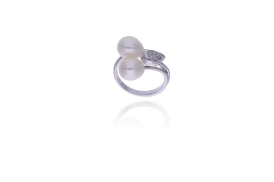 Anello con diamanti e perle coltivate - Asta Preziosi Anello con diamanti e perle coltivate - Asta Preziosi