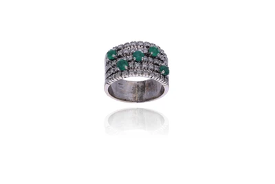 Anello con diamanti e smeraldi - Asta Preziosi