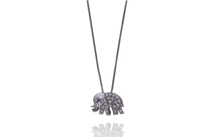 Collana con ciondolo con diamanti - Asta Preziosi Collana con ciondolo con diamanti - Asta Preziosi