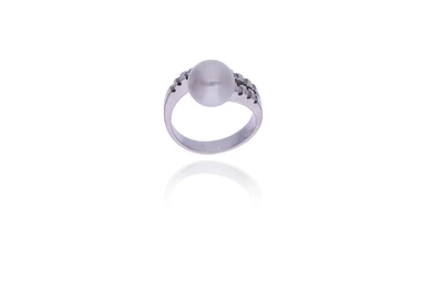 Anello con perla coltivata e diamanti - Asta Preziosi Anello con perla coltivata e diamanti - Asta Preziosi