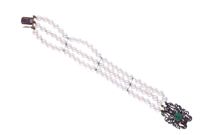 Bracciale di perle coltivate con diamanti e smeraldo - Asta Preziosi Bracciale di perle coltivate con diamanti e smeraldo - Asta Preziosi