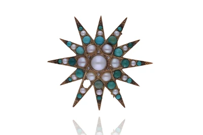 Spilla con diamanti, perle coltivate, turchesi trattate e pietre - Asta Preziosi Spilla con diamanti, perle coltivate, turchesi trattate e pietre - Asta Preziosi