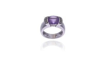 Anello con diamanti e ametista - Asta Preziosi