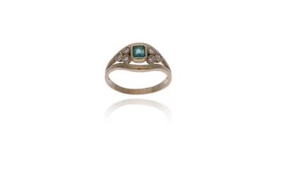 Anello con diamanti e smeraldo - Asta Preziosi