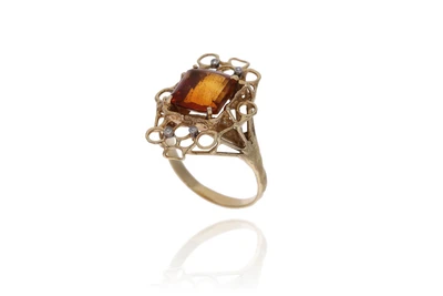 Anello con quarzo e diamanti - Asta Preziosi