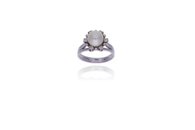 Anello con perla coltivata e diamanti - Asta Preziosi