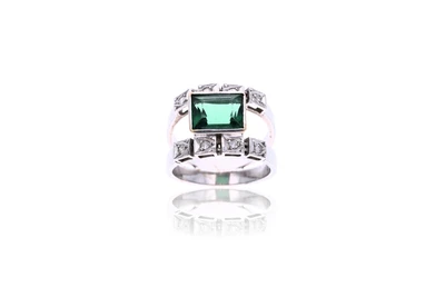 Anello con pietra e diamanti - Asta Preziosi