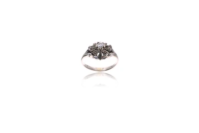 Anello con diamante - Asta Preziosi