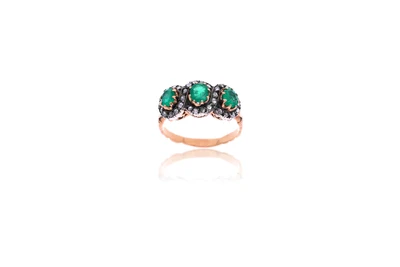 Anello con smeraldi e diamanti - Asta Preziosi