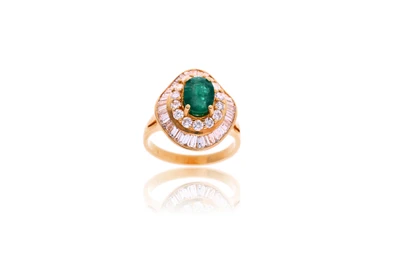 Anello con smeraldo e diamanti - Asta Preziosi