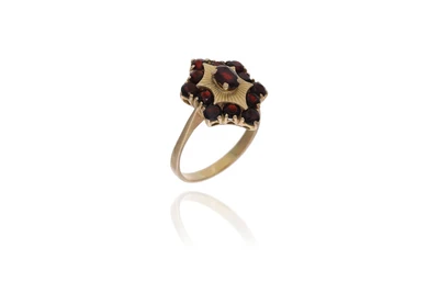Anello con granati - Asta Preziosi