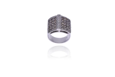 Anello con diamanti e diamanti brown - Asta Preziosi
