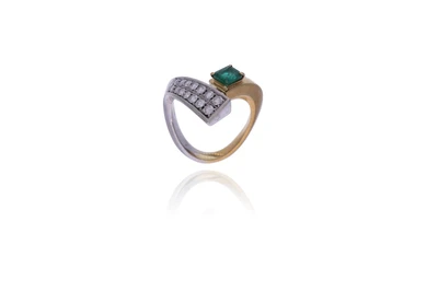 Anello con smeraldo e diamanti - Asta Preziosi
